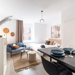 Chic Proche Aeroport & Centre-ville Appartamento